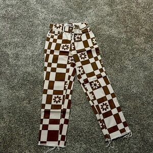 High rise Straight leg checkered jeans.